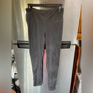 Mono B snake skin texture, effect workout‎ outfit women’s M skinny, key pocket